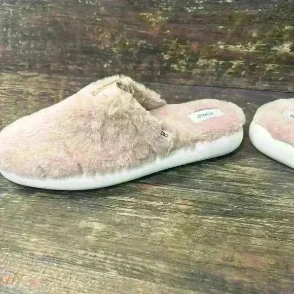 Toms Women’s Slippers Pink Fur Size 10 - Picture 2 of 6